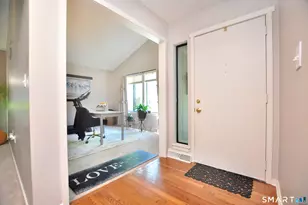 16 Applewood Ln, Avon, CT 06001 - Photo 4