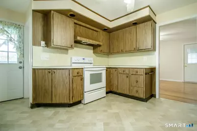 21 Stillwell Drive, Plainville, CT 06062 - Photo 6