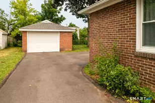 21 Stillwell Dr, Plainville, CT 06062 - Photo 20