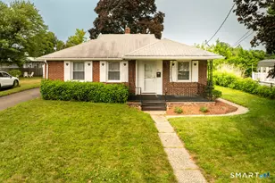 21 Stillwell Dr, Plainville, CT 06062 - Photo 2