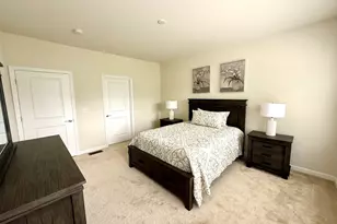 941 Mackenzie Ln, Oxford, CT 06478 - Photo 22