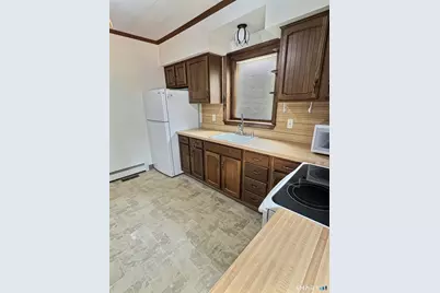 290 Wakelee Avenue #1st floor, Ansonia, CT 06401 - Photo 6