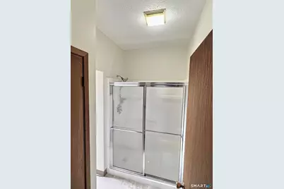 290 Wakelee Avenue #1st floor, Ansonia, CT 06401 - Photo 10