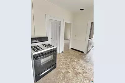 290 Wakelee Avenue #1st floor, Ansonia, CT 06401 - Photo 4