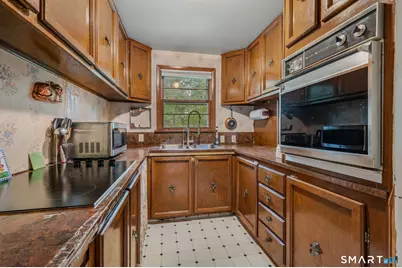 4 Marilyn Road, Waterford, CT 06385 - Photo 10