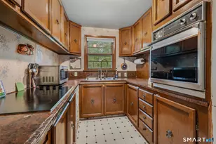 4 Marilyn Rd, Waterford, CT 06385 - Photo 10