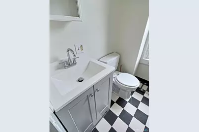 290 Wakelee Avenue #2nd floor, Ansonia, CT 06401 - Photo 8