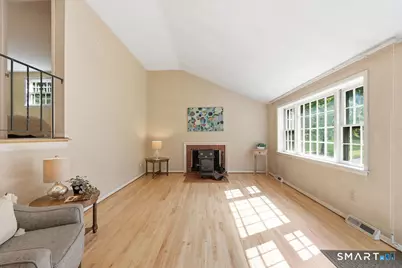 8 Valley View Drive, Simsbury, CT 06089 - Photo 4