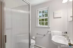 8 Valley View Dr, Simsbury, CT 06089 - Photo 14
