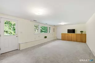 8 Valley View Dr, Simsbury, CT 06089 - Photo 20