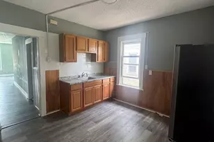 473 Putnam St, Bridgeport, CT 06608 - Photo 4