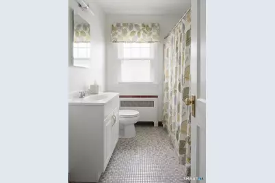 416 Wells Street, Bridgeport, CT 06606 - Photo 14