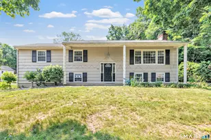 22 Old Lantern Pl, Norwalk, CT 06851 - Photo 2