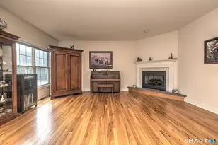 15 Jasmine Cir, Milford, CT 06461 - Photo 10