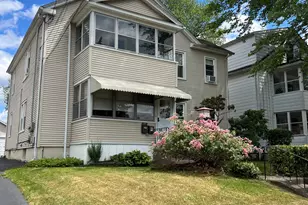 118 Cambridge St, West Hartford, CT 06110 - Photo 2