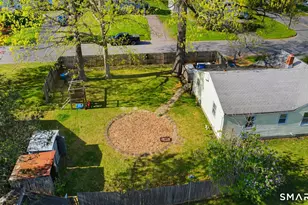 157 Back Ln, Newington, CT 06111 - Photo 6