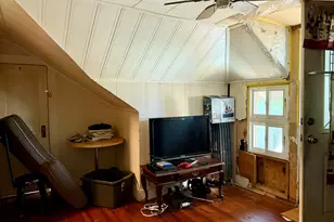 24 Cottage St, Meriden, CT 06450 - Photo 16