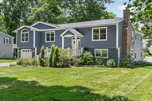 76 Laurelwood Dr, East Lyme, CT 06357 - Photo 1