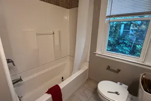 21 Elmwood Rd, New Haven, CT 06515 - Photo 24