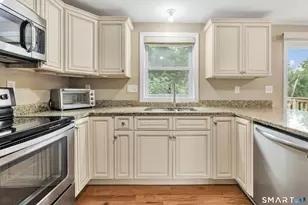 31 Webster Dr, Ansonia, CT 06401 - Photo 12