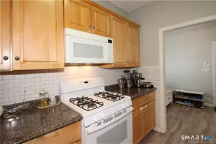 39 Ives St, Hamden, CT 06518 - Photo 8