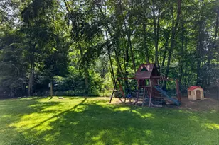 103 Dean Rd, East Lyme, CT 06333 - Photo 6