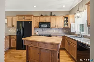 500 Elm St, North Haven, CT 06473 - Photo 6