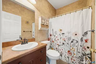 500 Elm St, North Haven, CT 06473 - Photo 16