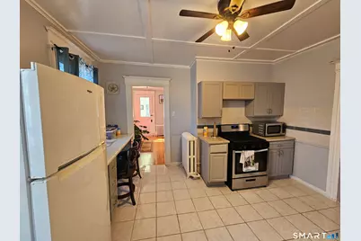 592 Laurel Avenue #2nd Floor, Bridgeport, CT 06605 - Photo 18
