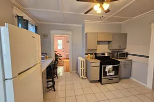 592 Laurel Ave, Bridgeport, CT 06605 - Photo 18