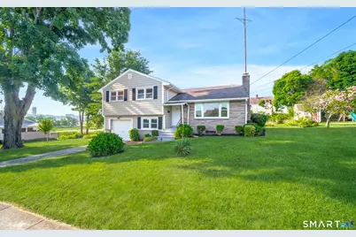 66 Bridgeview Place, Stratford, CT 06614 - Photo 2