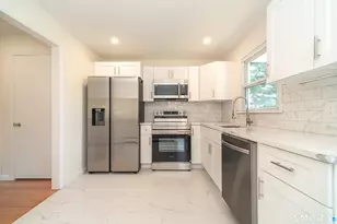 66 Bridgeview Pl, Stratford, CT 06614 - Photo 8