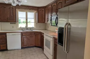 70 Burwood Rd, Wethersfield, CT 06109 - Photo 16