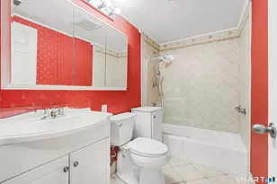 186 Gillies Ln, Norwalk, CT 06854 - Photo 16