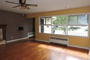 92 Vernon St, Manchester, CT 06042 - Photo 6