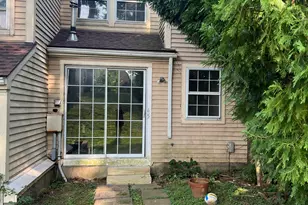 45 Rising Trail Dr, Middletown, CT 06457 - Photo 2