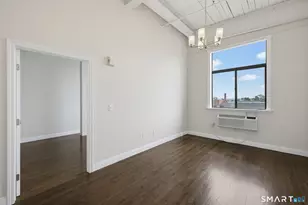 390 Charles St, Bridgeport, CT 06606 - Photo 12