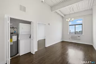 390 Charles St, Bridgeport, CT 06606 - Photo 22