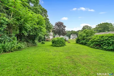 124 Hunt Lane, East Haven, CT 06512 - Photo 20