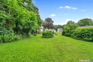 124 Hunt Ln, East Haven, CT 06512 - Photo 20