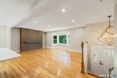 5 Reservoir Manor, Seymour, CT 06483 - Photo 2