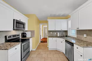 42 Sherman Ave, Meriden, CT 06450 - Photo 16