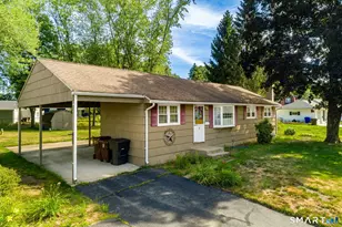 3 Arrow St, Enfield, CT 06082 - Photo 2