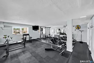 893 Farmington Ave, West Hartford, CT 06119 - Photo 18
