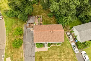 87 New Hampshire Dr, New Britain, CT 06052 - Photo 2