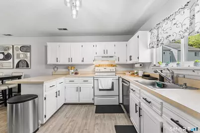 267 West Cedar Street #3D, Norwalk, CT 06854 - Photo 8
