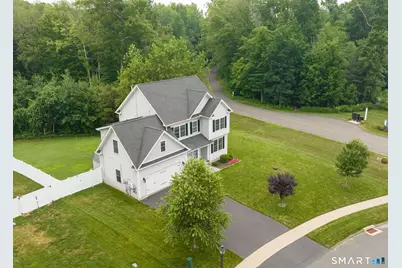 33 Hunters Lane, Southington, CT 06479 - Photo 2