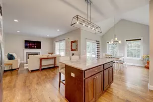 33 Hunters Ln, Southington, CT 06479 - Photo 8