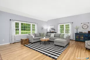 11 Cobblers Mill Rd, Newtown, CT 06482 - Photo 2