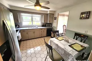 24 Morningside Ave, Meriden, CT 06450 - Photo 4